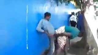 لمبی پلکوں کے ساتھ ہ ...